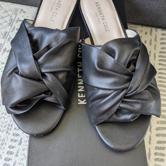 Kenneth Cole Violet Knot Flat Sandal - Picture 1 of 5